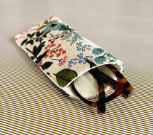 Load image into Gallery viewer, Amalfi Gardens Floral Padded Glasses Case – Linen Cotton Quilted Sleeve for Sunglasses & Reading Glasses | Stylish Protective Cover