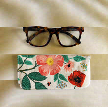 Load image into Gallery viewer, Camont Floral Padded Glasses Case – Linen Cotton Quilted Sleeve for Sunglasses & Reading Glasses | Stylish Protective Cover