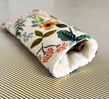Load image into Gallery viewer, Amalfi Gardens Floral Padded Glasses Case – Linen Cotton Quilted Sleeve for Sunglasses & Reading Glasses | Stylish Protective Cover