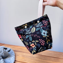 Load image into Gallery viewer, Black Amalfi gardens mini project bag with handle