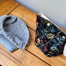 Load image into Gallery viewer, Black Amalfi gardens mini project bag with handle