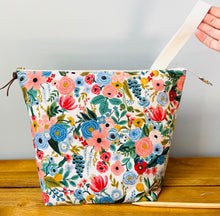 Load image into Gallery viewer, XL knitting project bag in Spring Floral
