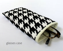 Load image into Gallery viewer, Black and white houndstooth walker bag