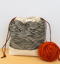 Load image into Gallery viewer, Modern black craft project bag