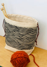 Load image into Gallery viewer, Modern black craft project bag