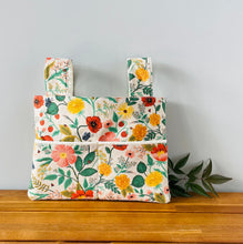 Load image into Gallery viewer, Rifle Paper Co Camont walker bag with pockets