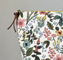 Load image into Gallery viewer, NEW! XL knitting project bag in Amalfi floral