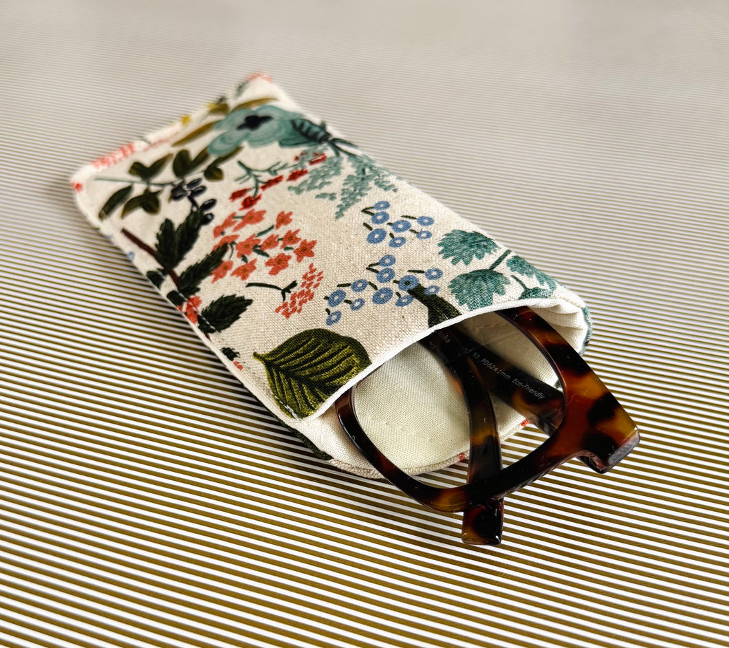 Amalfi Gardens Floral Padded Glasses Case – Linen Cotton Quilted Sleeve for Sunglasses & Reading Glasses | Stylish Protective Cover