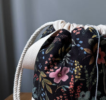 Load image into Gallery viewer, Black Amalfi floral project bag
