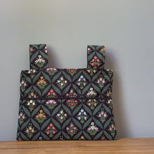 Load and play video in Gallery viewer, Vintage Floral Rifle Paper Co walker bag with pockets
